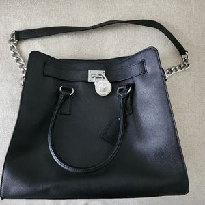 NEW Large Michael Kors Over the shoulder bag